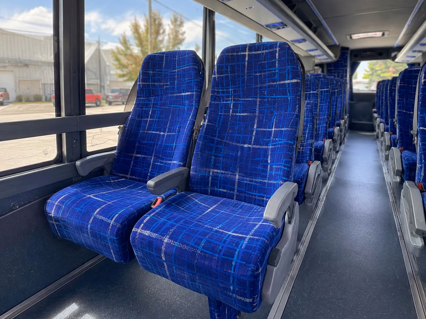 chase center shuttle bus rentals for golden state warriors games
